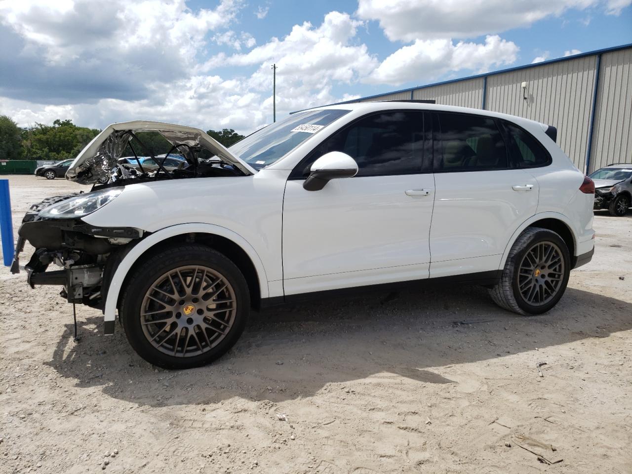 PORSCHE CAYENNE 2018 wp1aa2a21jka01630