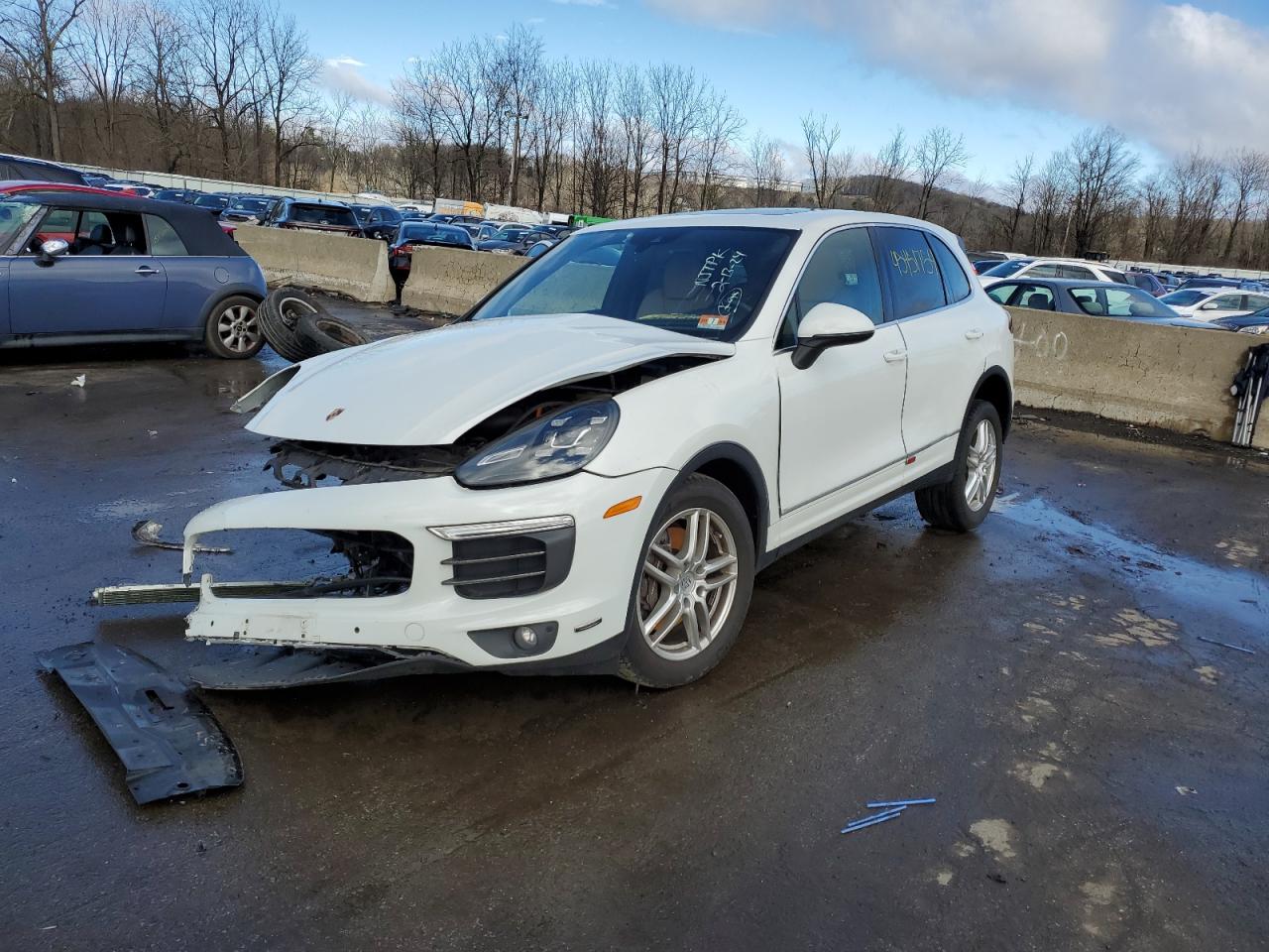 PORSCHE CAYENNE 2016 wp1aa2a23gla06203