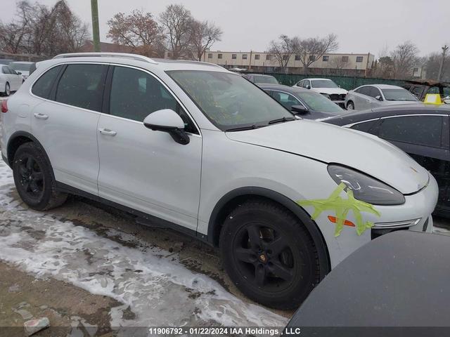 PORSCHE CAYENNE 2016 wp1aa2a24gla04959