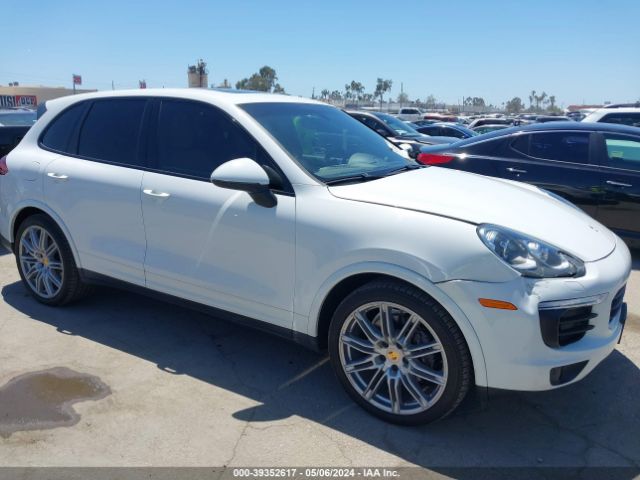 PORSCHE CAYENNE 2017 wp1aa2a25hka87924