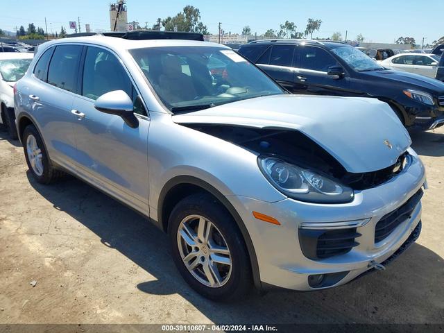 PORSCHE CAYENNE 2016 wp1aa2a26gka13183