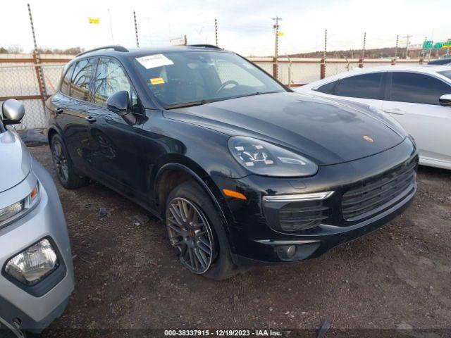 PORSCHE CAYENNE 2017 wp1aa2a26hka82554