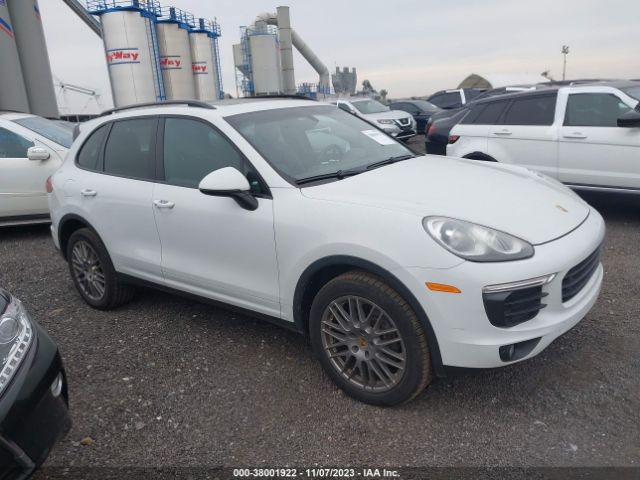 PORSCHE CAYENNE 2016 wp1aa2a27gka16058