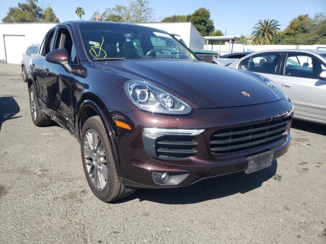 PORSCHE CAYENNE 2017 wp1aa2a27hka83034