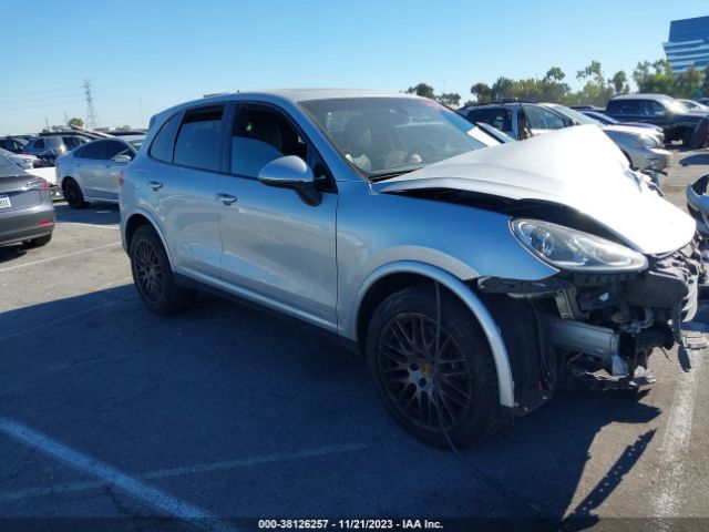 PORSCHE CAYENNE 2017 wp1aa2a27hka83423