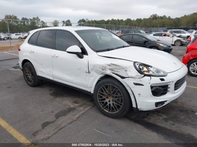 PORSCHE CAYENNE 2017 wp1aa2a27hka88279