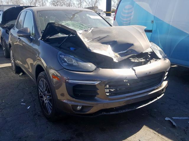 PORSCHE CAYENNE 2016 wp1aa2a28gla11042