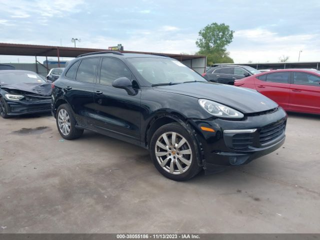 PORSCHE CAYENNE 2017 wp1aa2a28hka89473