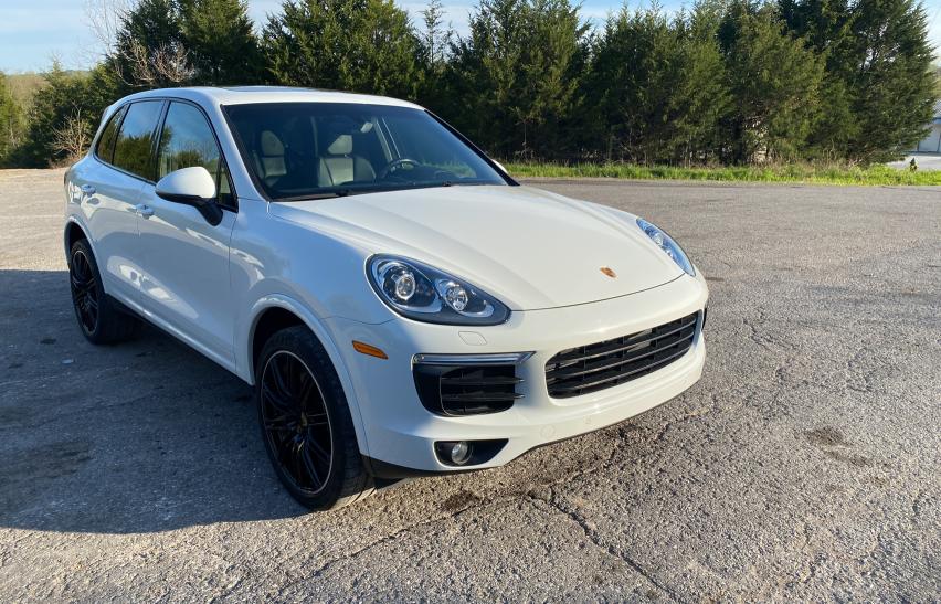 PORSCHE CAYENNE 2017 wp1aa2a29hka85500