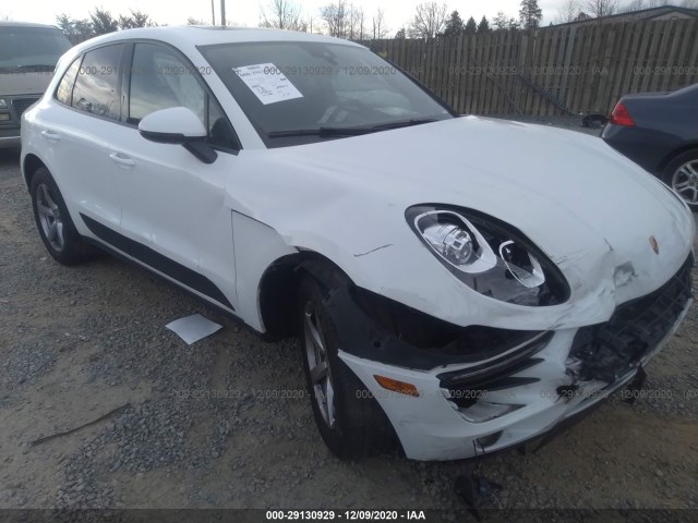 PORSCHE MACAN 2017 wp1aa2a50hlb08229