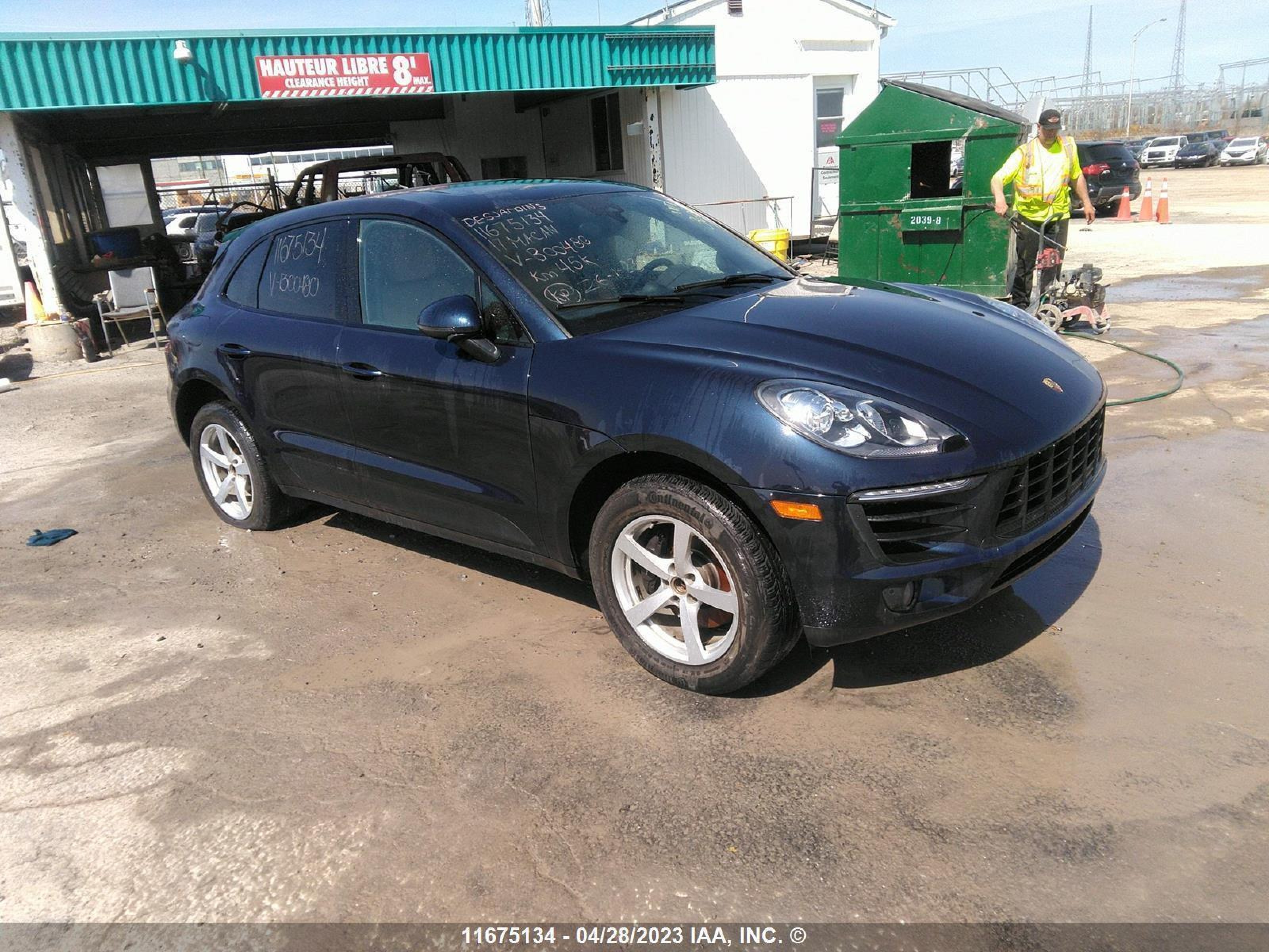 PORSCHE MACAN 2017 wp1aa2a51hlb00480