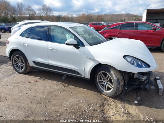 PORSCHE MACAN 2017 wp1aa2a52hlb06191