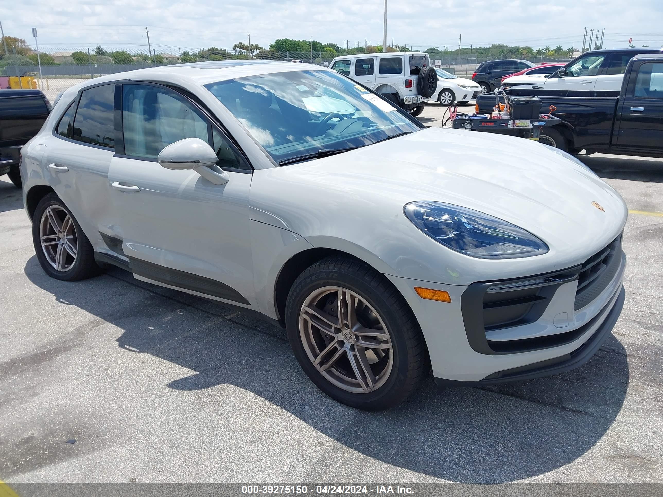 PORSCHE MACAN 2024 wp1aa2a52rlb00229