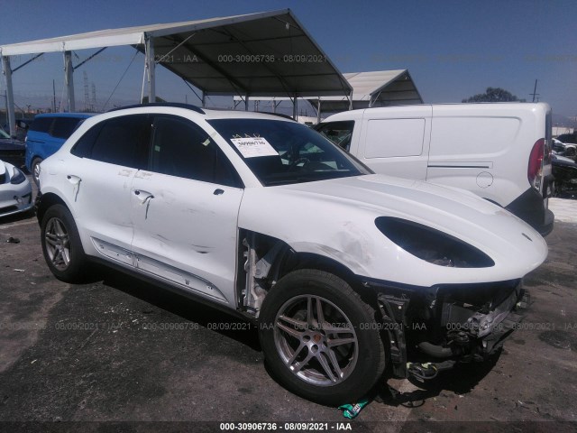 PORSCHE MACAN 2017 wp1aa2a53hlb07043