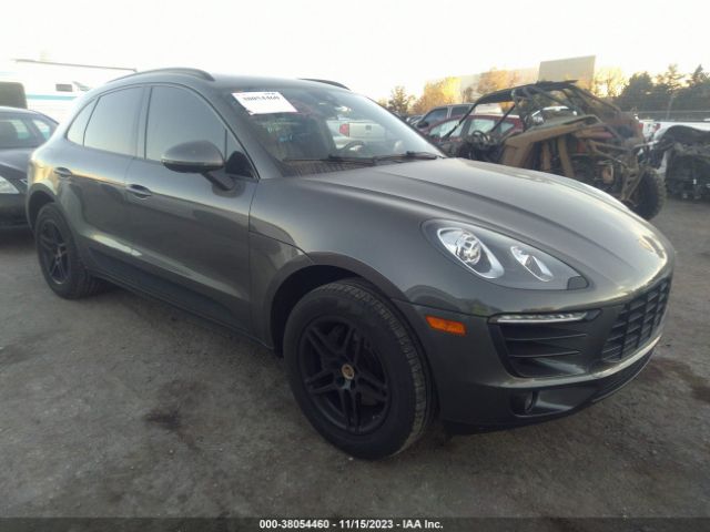 PORSCHE MACAN 2017 wp1aa2a54hlb08816