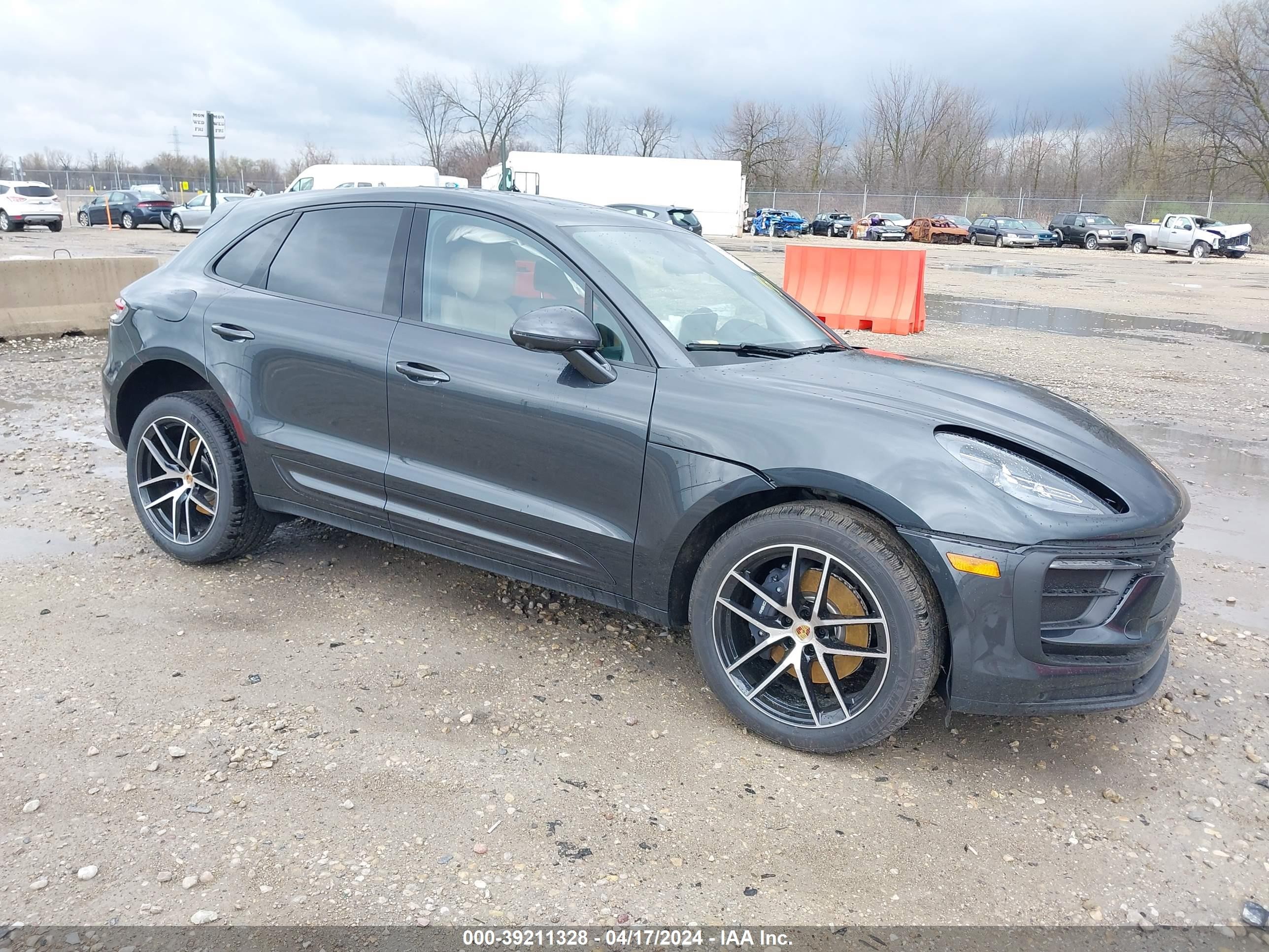 PORSCHE MACAN 2024 wp1aa2a54rlb08073