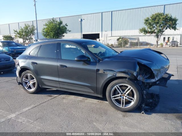 PORSCHE MACAN 2017 wp1aa2a55hlb06380