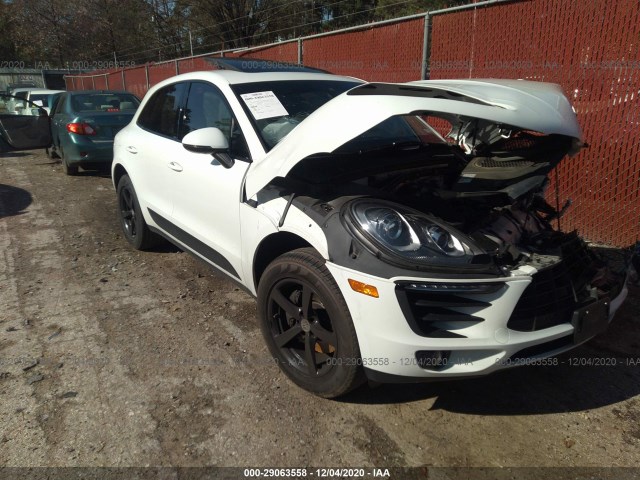 PORSCHE MACAN 2017 wp1aa2a59hlb02445