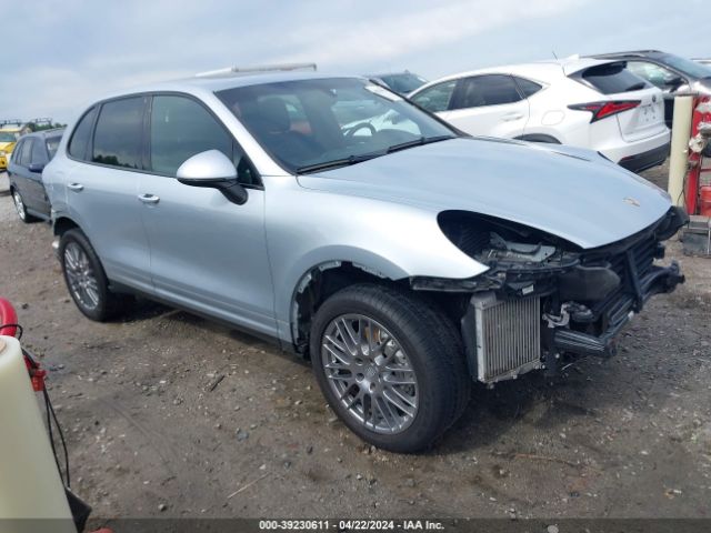 PORSCHE CAYENNE 2018 wp1ab2a25jla60784