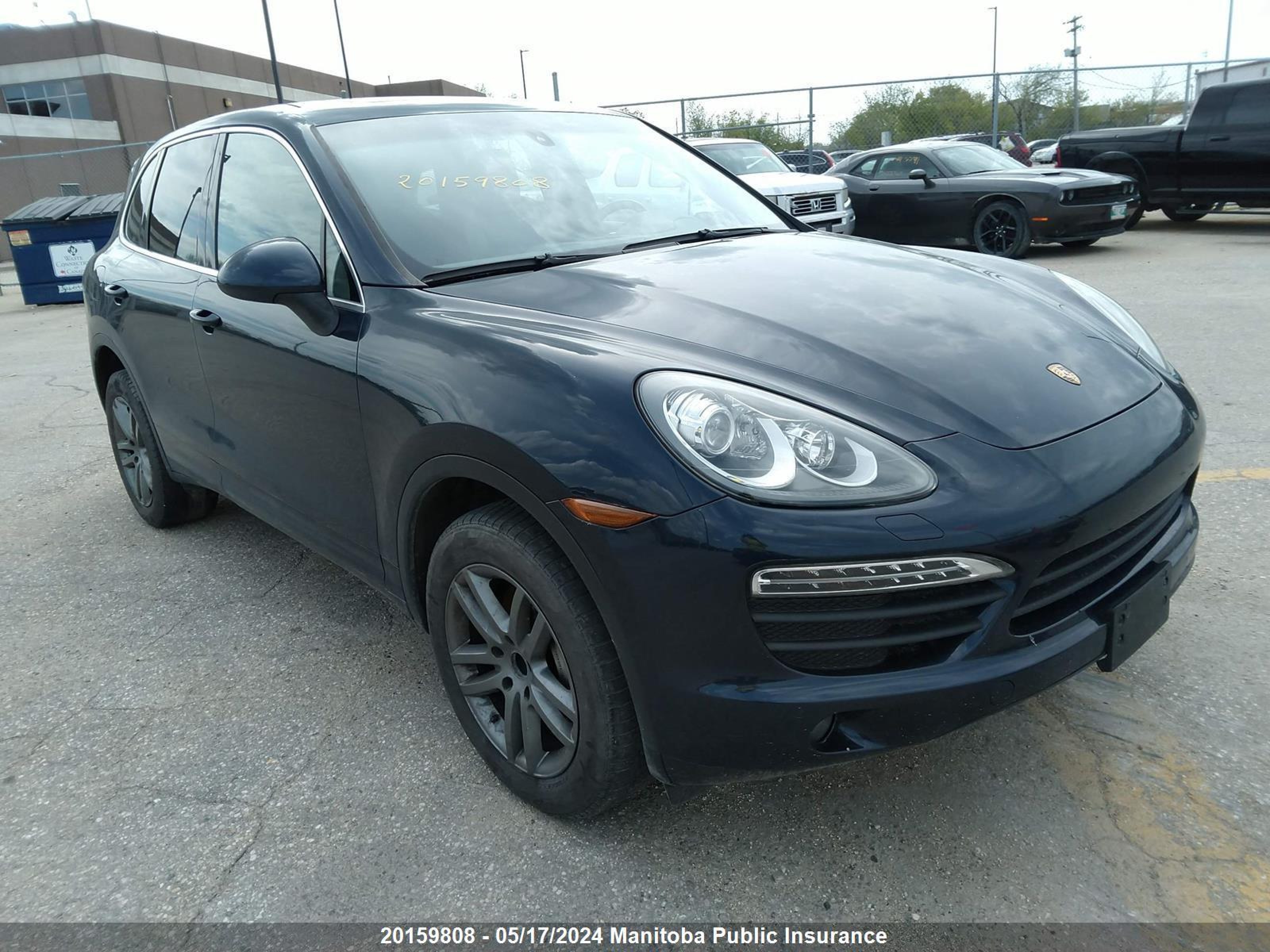 PORSCHE CAYENNE 2011 wp1ab2a27bla43356