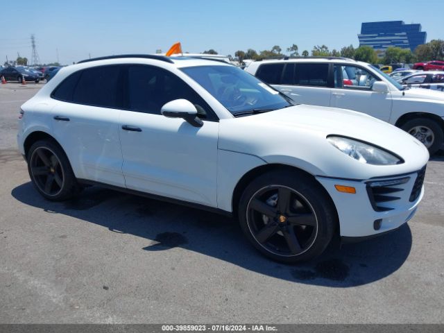 PORSCHE MACAN 2017 wp1ab2a50hlb19888