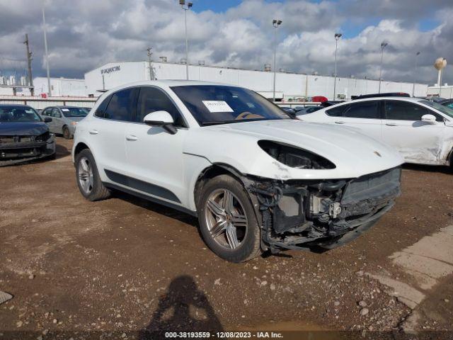 PORSCHE MACAN 2015 wp1ab2a52flb54686