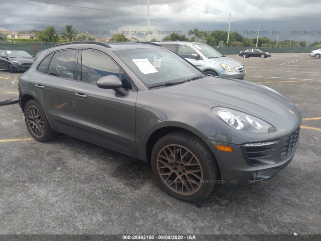 PORSCHE MACAN 2016 wp1ab2a52glb57136