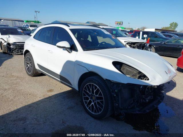 PORSCHE MACAN 2017 wp1ab2a52hlb21206