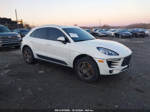 PORSCHE MACAN 2015 wp1ab2a53flb53319