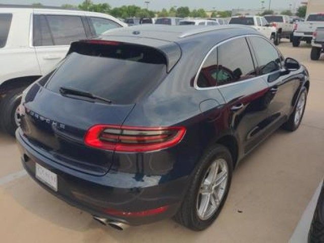 PORSCHE MACAN 2017 wp1ab2a53hlb13289