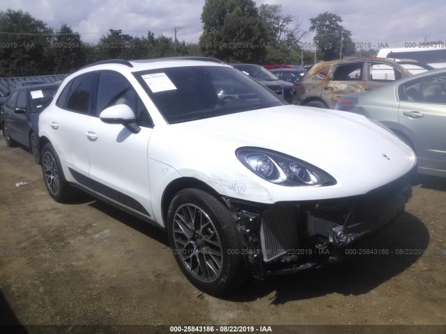 PORSCHE MACAN 2017 wp1ab2a55hlb14881