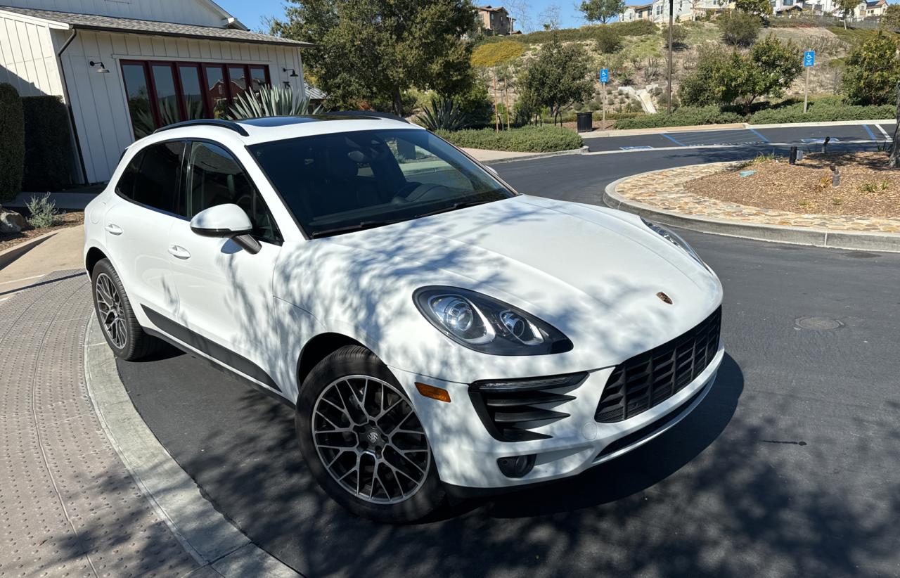 PORSCHE MACAN 2018 wp1ab2a57jlb32143