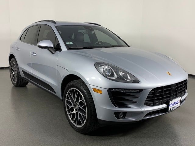 PORSCHE MACAN 2017 wp1ab2a59hlb17475