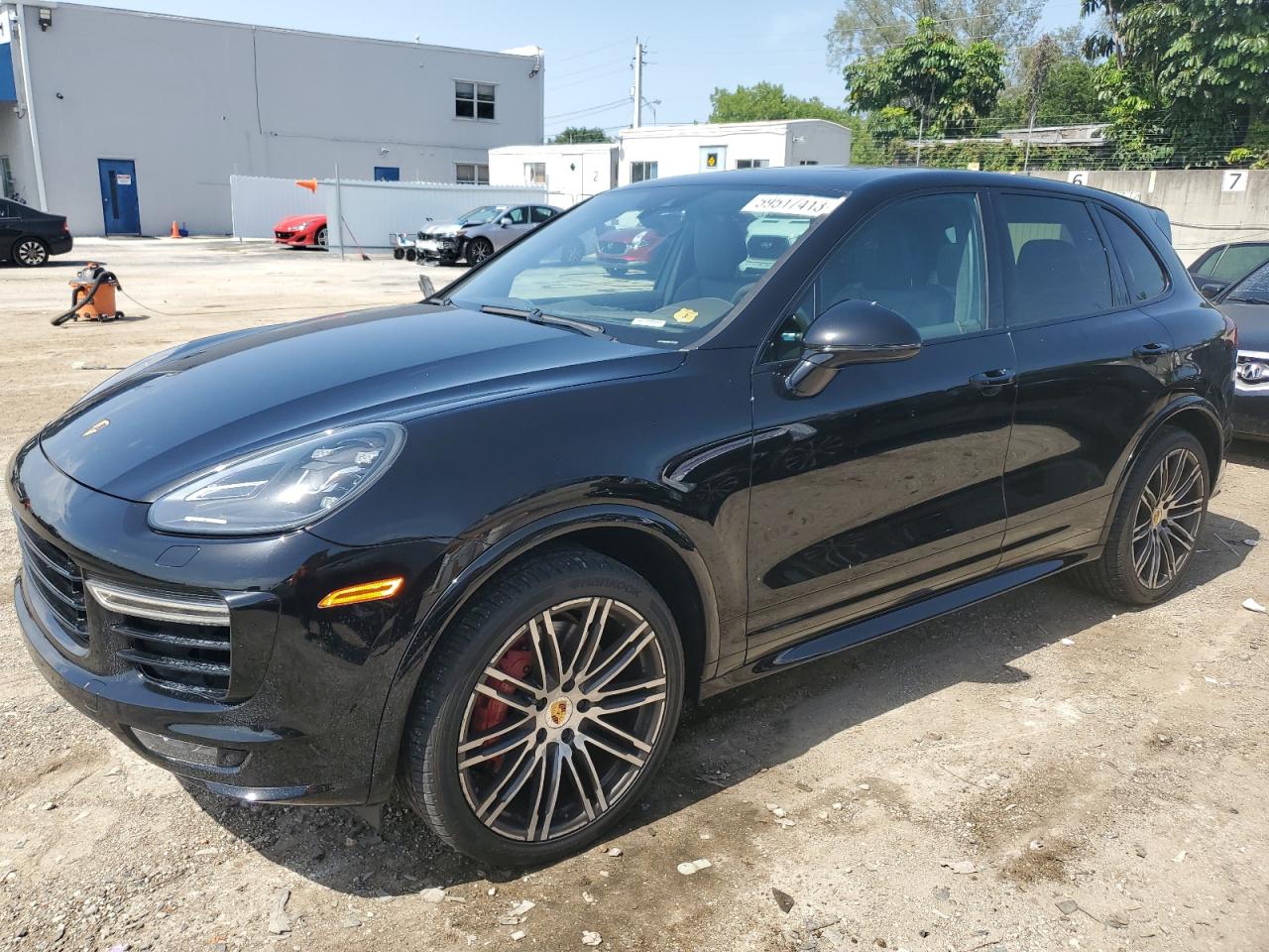 PORSCHE CAYENNE 2017 wp1ad2a29hla81318