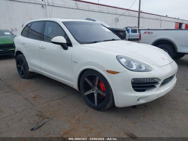 PORSCHE CAYENNE 2012 wp1ae2a25cla90443