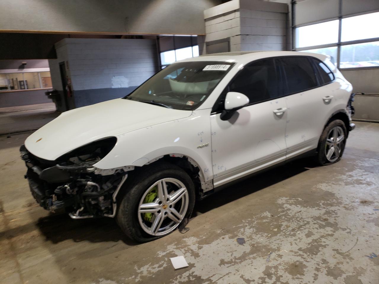 PORSCHE CAYENNE 2016 wp1ae2a26gla63435