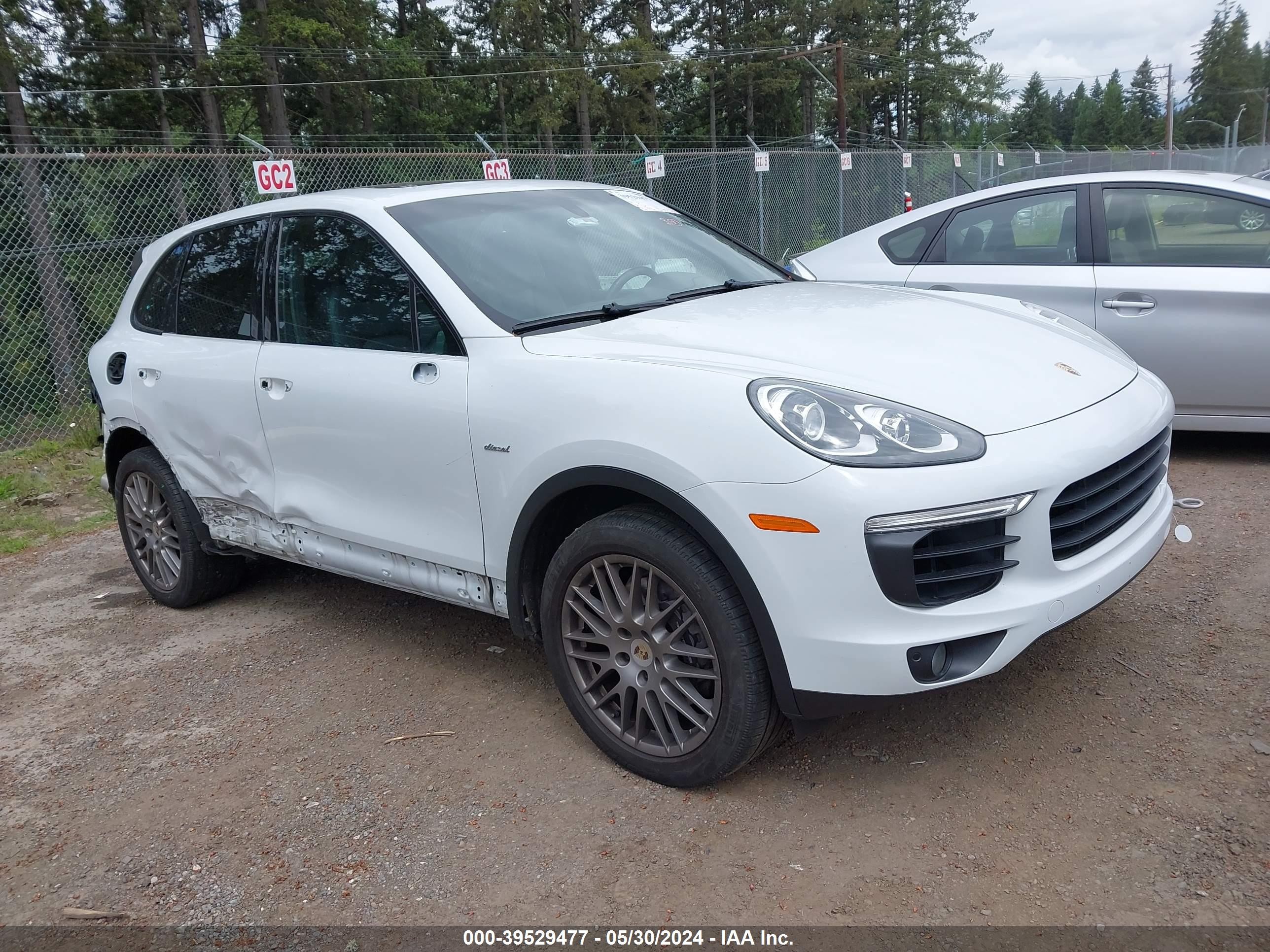 PORSCHE CAYENNE 2015 wp1af2a21fla40852