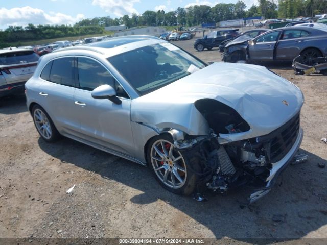 PORSCHE MACAN 2018 wp1af2a54jlb70319