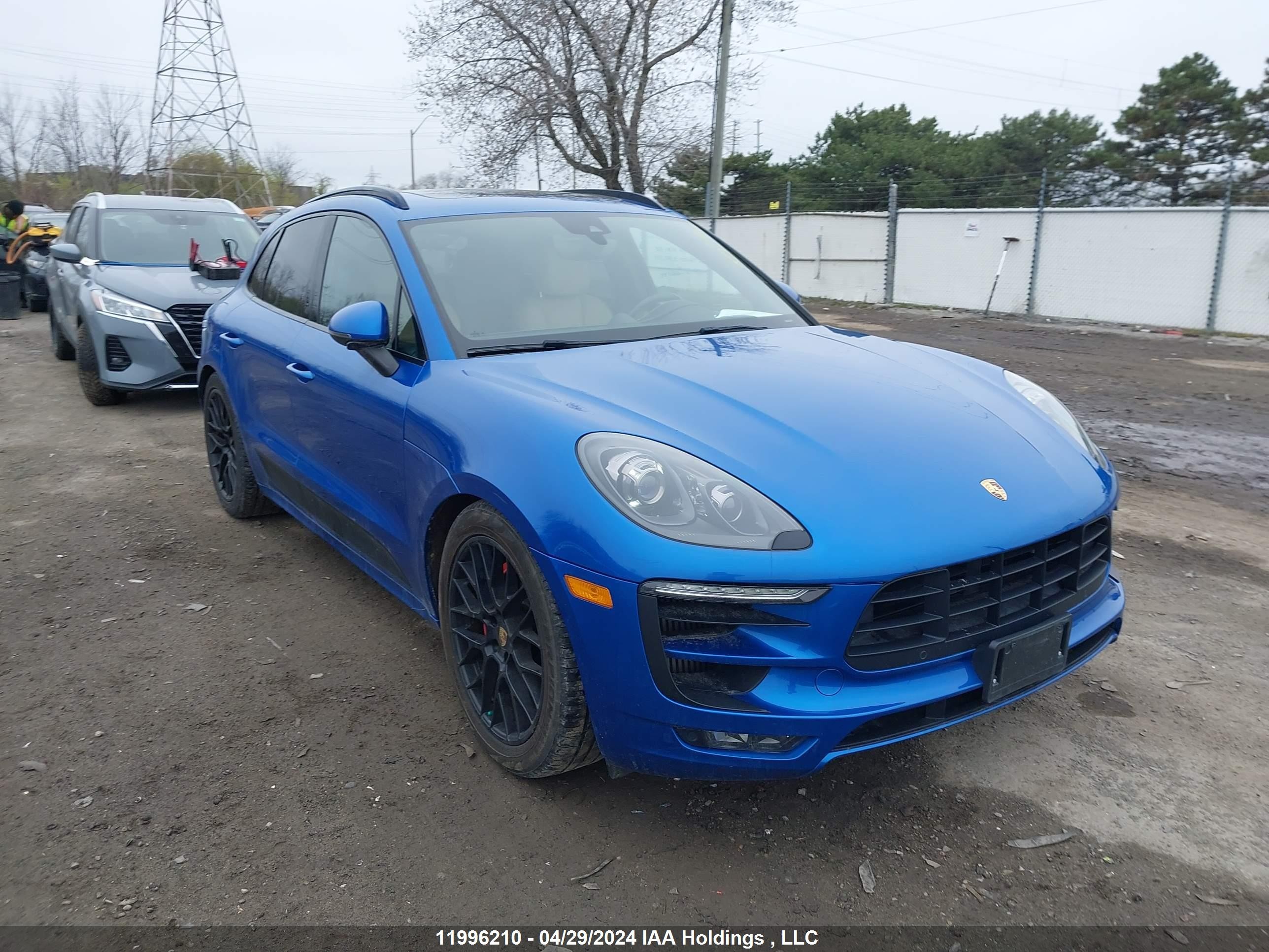 PORSCHE MACAN 2017 wp1ag2a50hlb56294