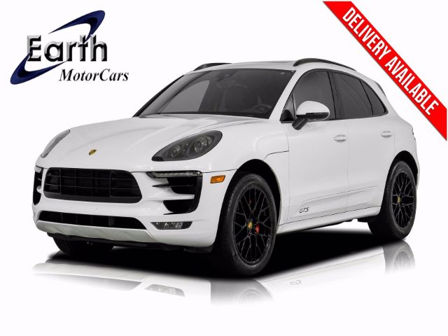 PORSCHE MACAN 2018 wp1ag2a51jlb61879