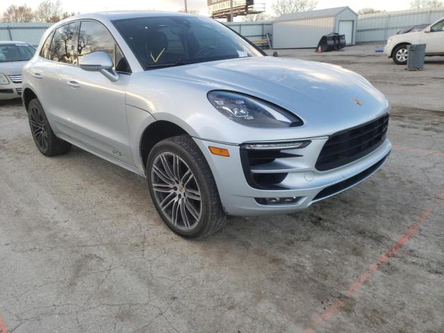 PORSCHE MACAN GTS 2018 wp1ag2a52jlb61180