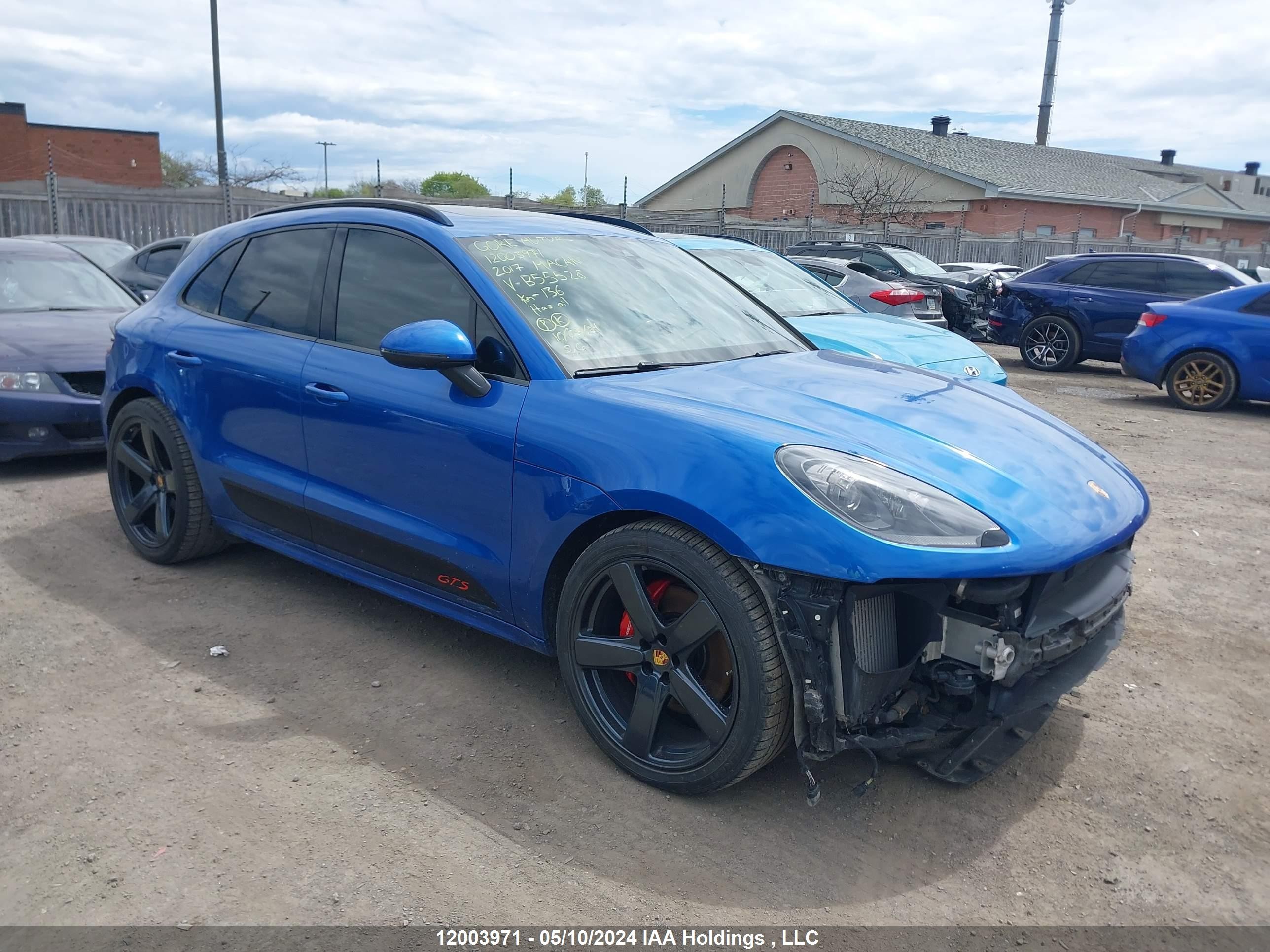 PORSCHE MACAN 2017 wp1ag2a55hlb55528