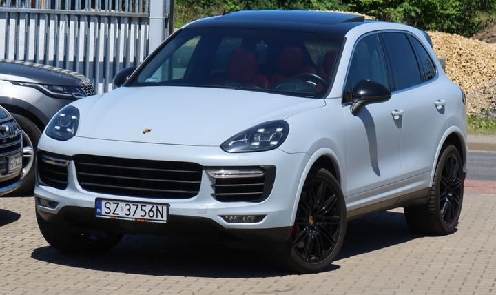 PORSCHE CAYENNE SUV 2015 wp1zzz92zfla82880