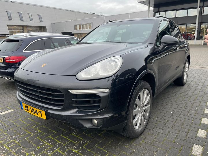 PORSCHE CAYENNE 2016 wp1zzz92zgka48176