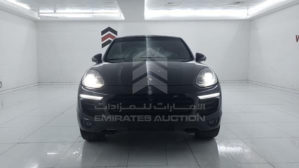 PORSCHE CAYENNE 2016 wp1zzz92zgla05658