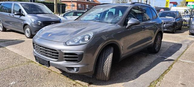 PORSCHE CAYENNE 2016 wp1zzz92zgla44969