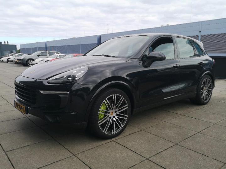 PORSCHE CAYENNE 2015 wp1zzz92zgla60366