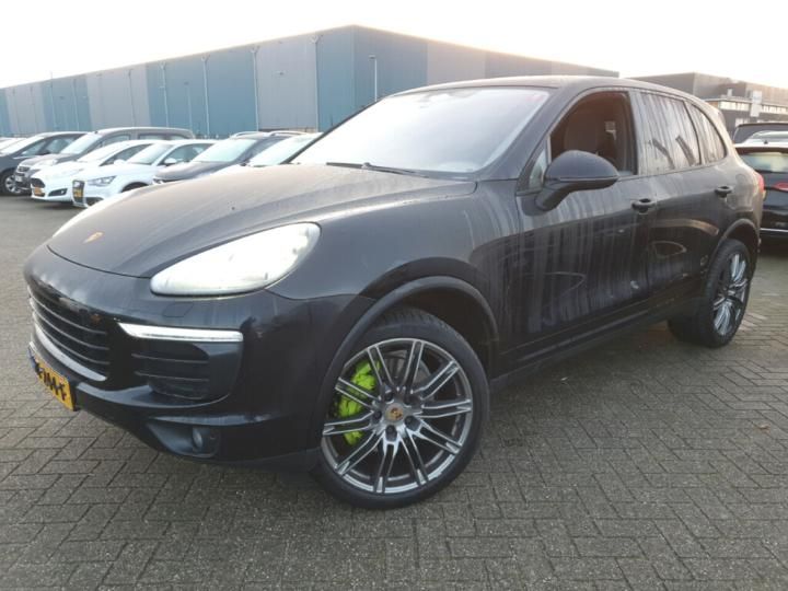 PORSCHE CAYENNE 2015 wp1zzz92zgla61951