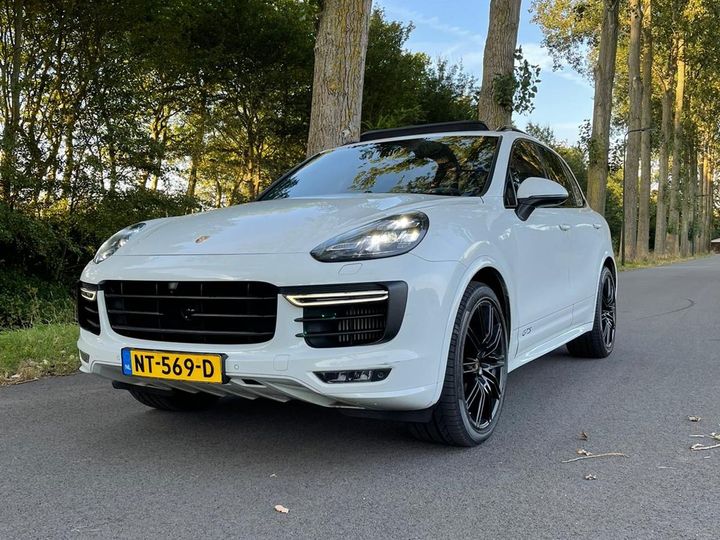 PORSCHE CAYENNE 2015 wp1zzz92zgla78343