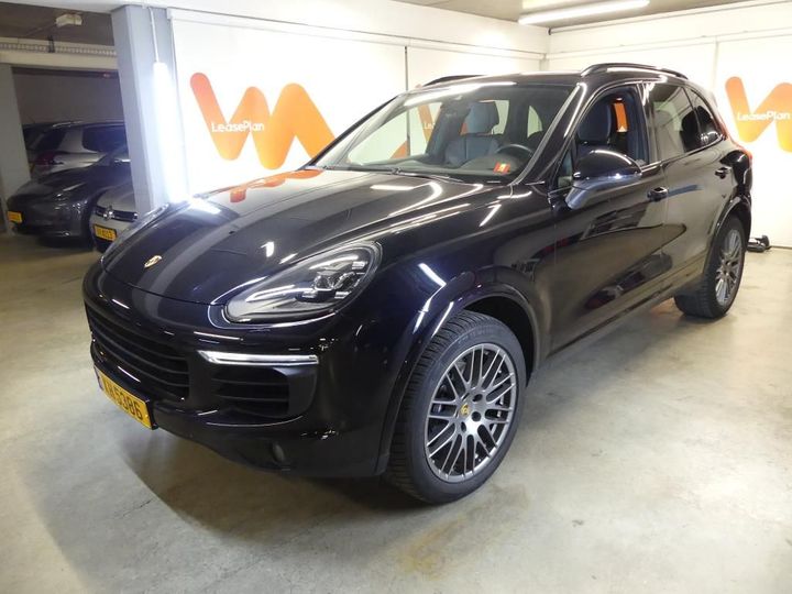 PORSCHE CAYENNE 2018 wp1zzz92zjka43153